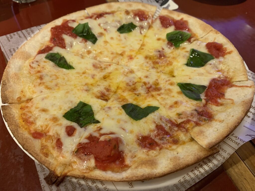 うす焼きピザ　マルゲリータ